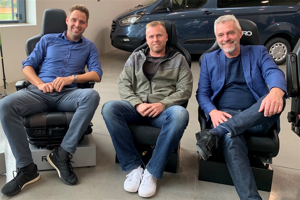 Sportschef Steffen Møller, klassepromotor Tom Pedersen og direktør Poul Dalgsgaard glæder sig over, at OK Mobil 1 Legend Car Cuppen også i 2021 skal underholde publikum ved Classic Race Aarhus.
(Foto: Classic Race Aarhus)